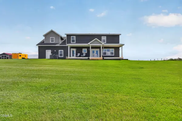 2701 Sage Court, Watford City, ND 58854