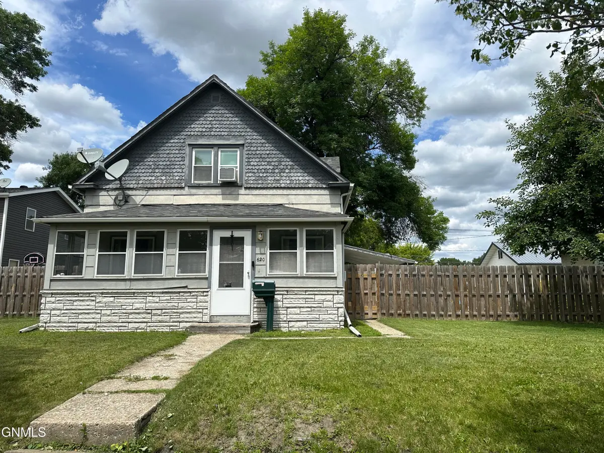 620 2nd Street Sw, Jamestown, ND 58401 - #1