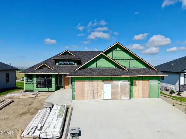 6212 Crested Butte Road, Bismarck, ND 58503