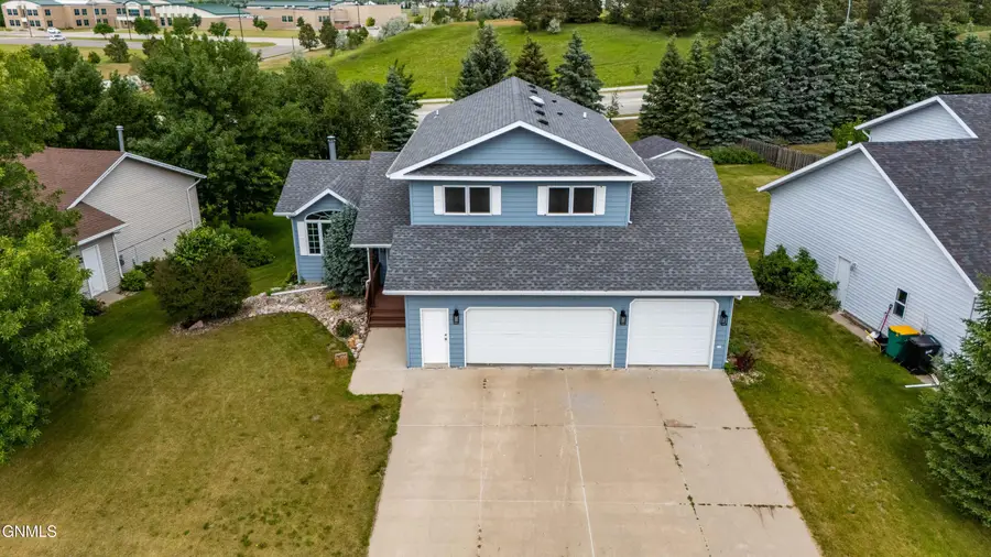518 Huron Drive, Bismarck, ND 58503 - #2