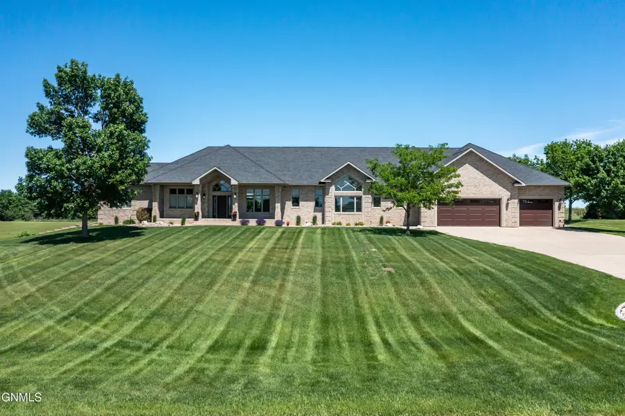 3900 Ridge Way, Bismarck, ND 58503 - #2