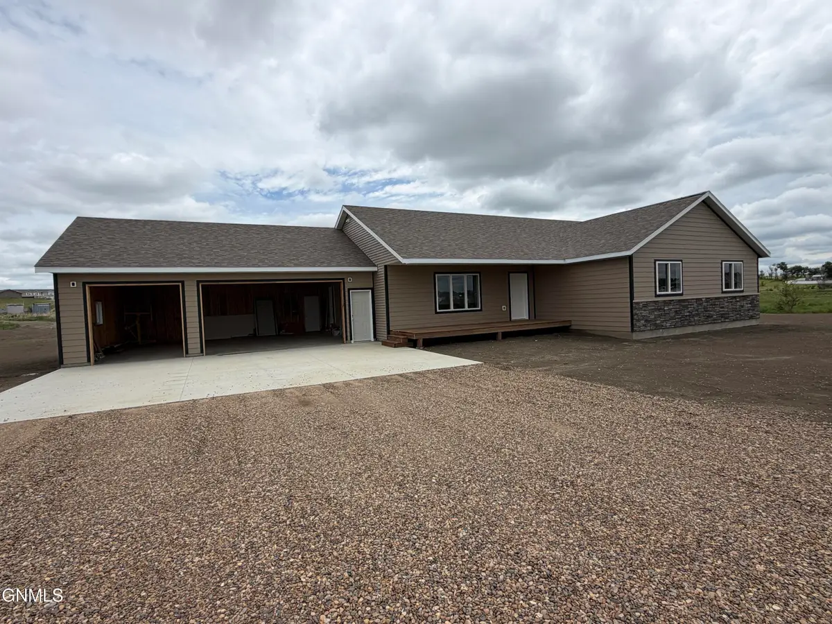 3234 125n Avenue Nw, Watford City, ND 58854 - #1