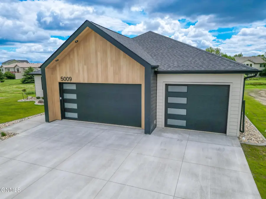 5009 Helsinki Lane, Bismarck, ND 58503 - #2