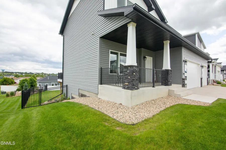 4800 Cornice Loop, Bismarck, ND 58503 - #3