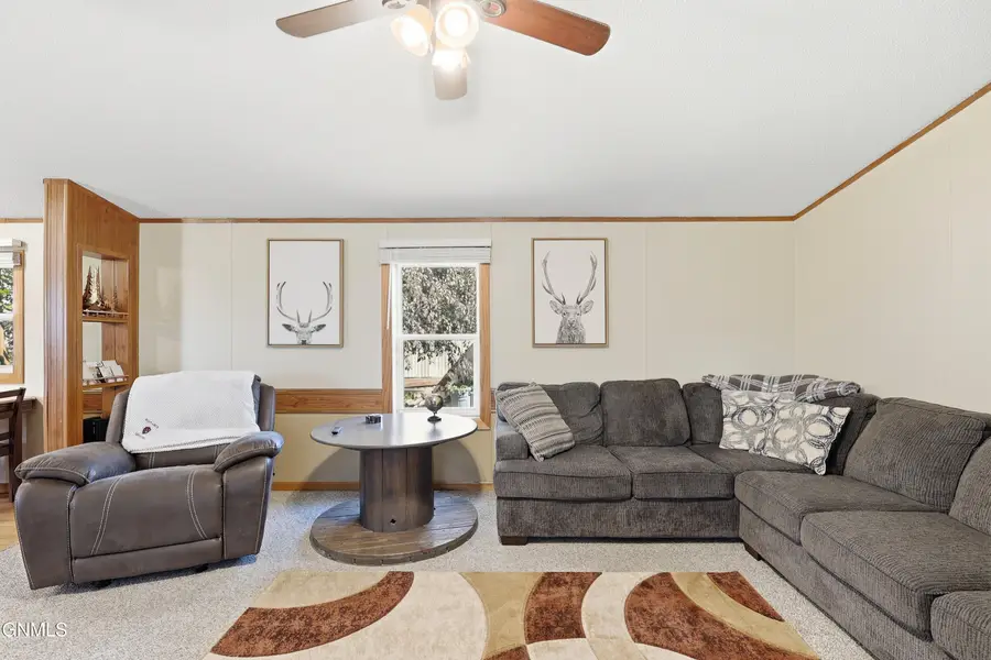 136 Delaware Street, Bismarck, ND 58504 - #3