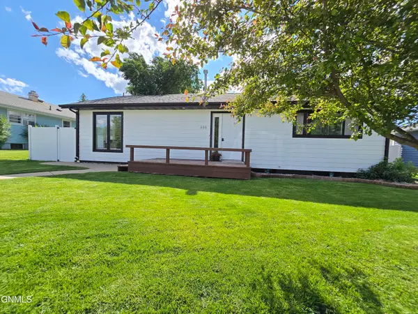 505 5th Street Ne, Watford City, ND 58854