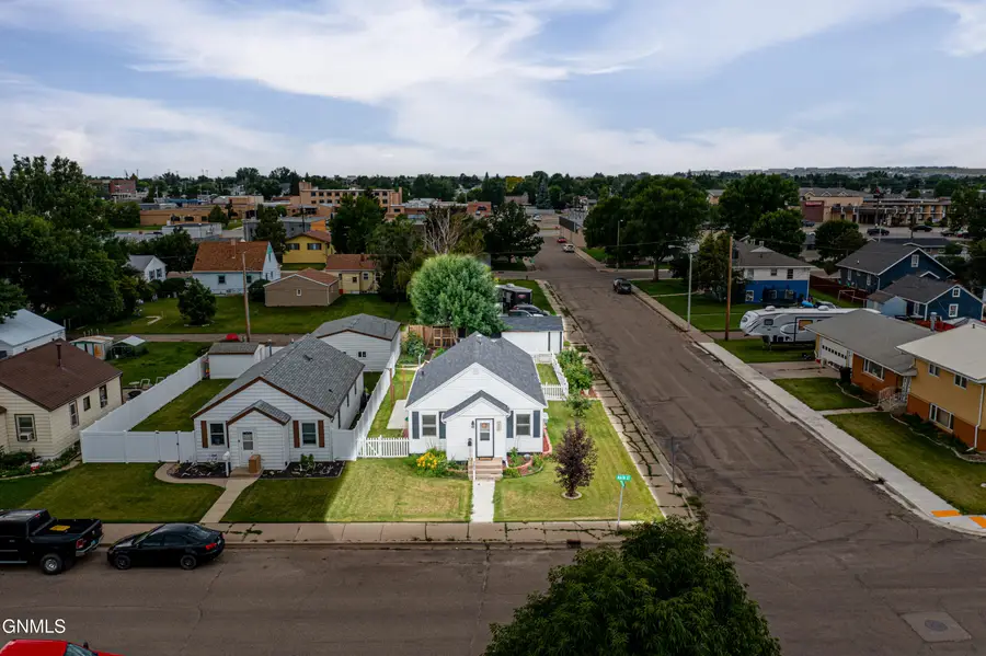 1521 Main Street, Williston, ND 58801 - #2