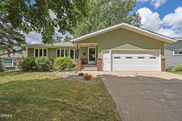 1348 N 23rd Street, Bismarck, ND 58501