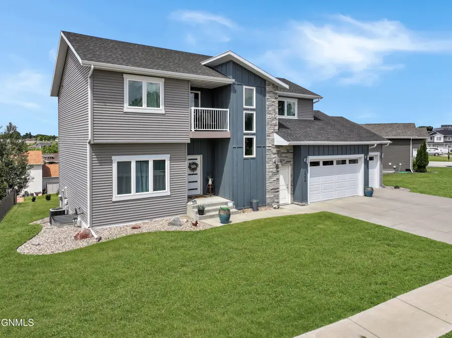 3906 Lone Peak Drive, Bismarck, ND 58503 - #2