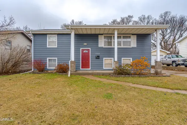 1902 Griffin Street, Bismarck, ND 58501