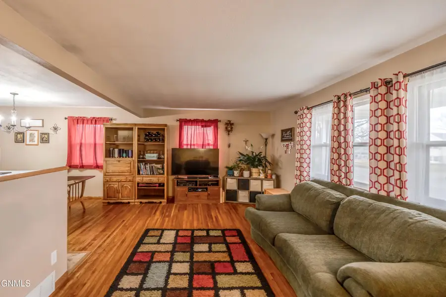 1902 Griffin Street, Bismarck, ND 58501 - #2