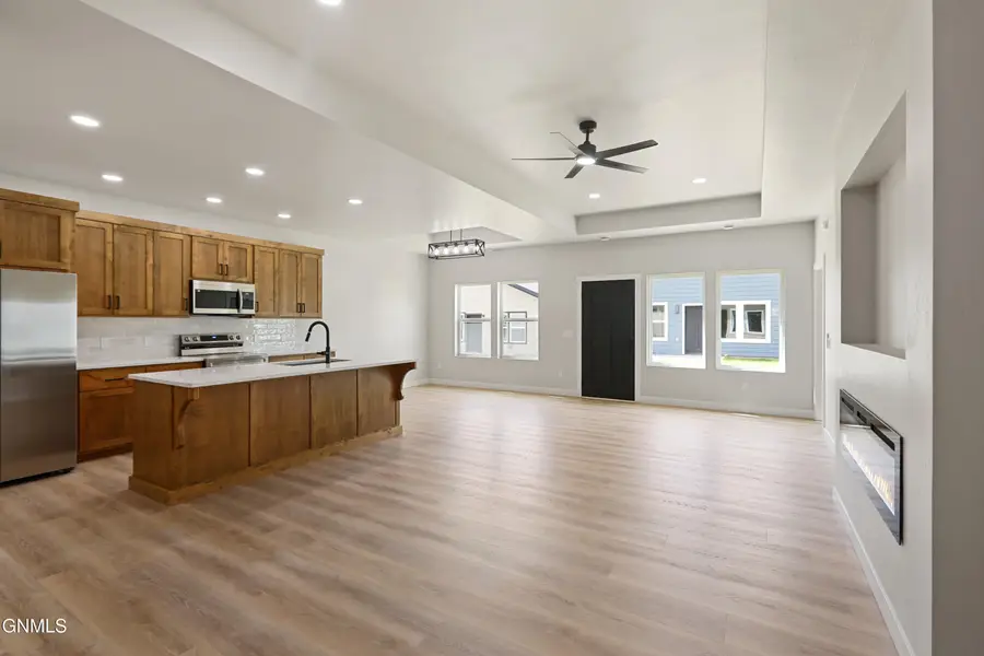 3337 35th Street W, Williston, ND 58801 - #3