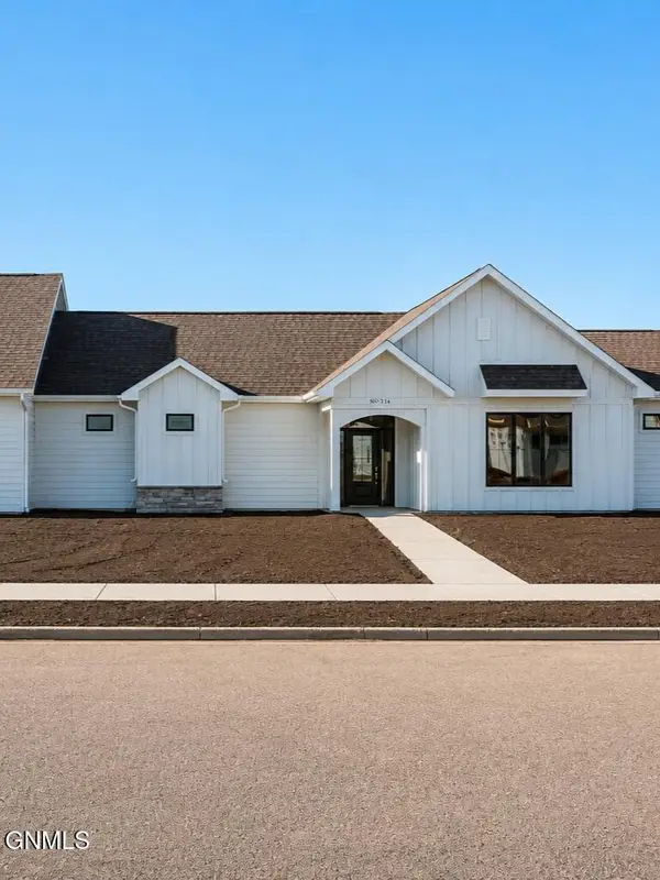 314 Lennox Drive, Bismarck, ND 58504