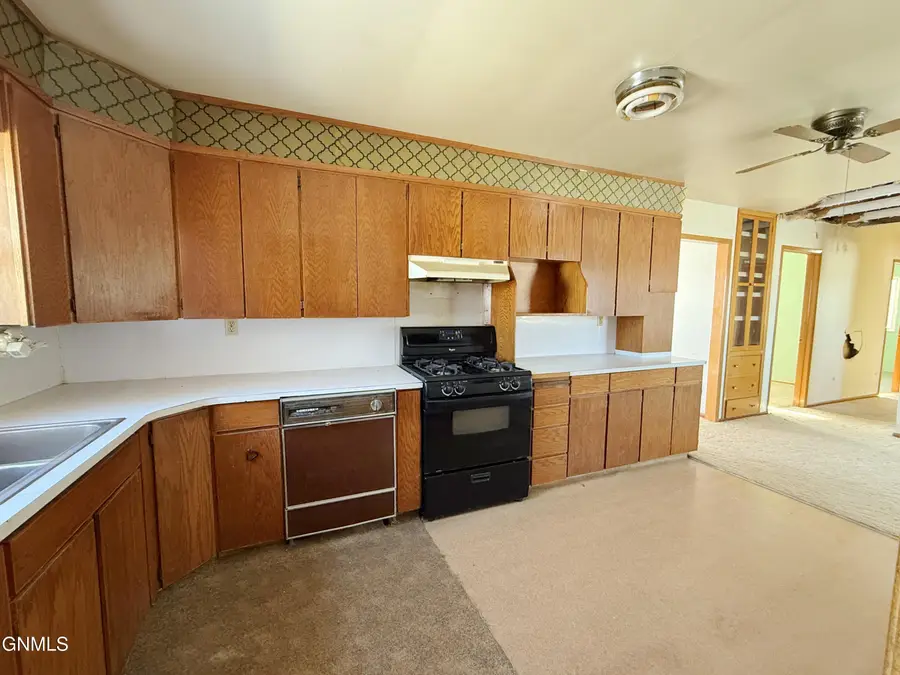 6980 77th Street Nw, Donnybrook, ND 58734 - #2