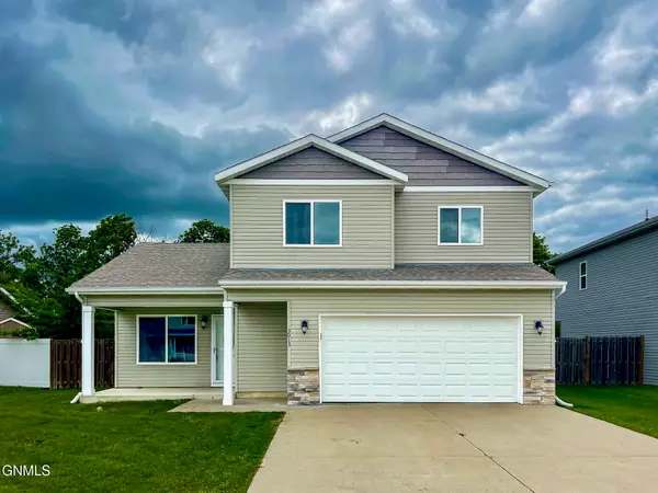 3013 12th Street Nw, Minot, ND 58703
