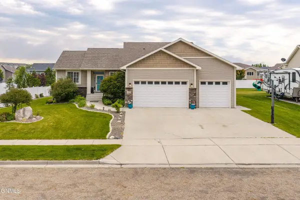 4819 Feldspar Drive, Bismarck, ND 58503