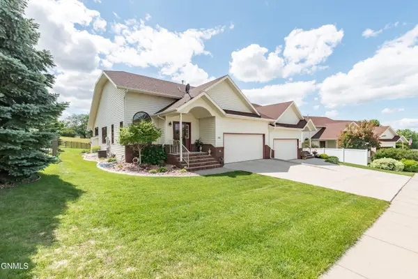 3268 Impala Lane, Bismarck, ND 58503