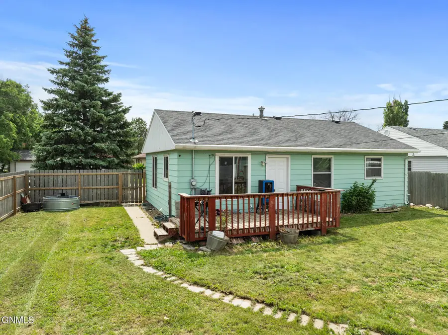 1925 8th Avenue W, Williston, ND 58801 - #3