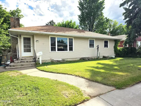 1111 Riverview Avenue, Bismarck, ND 58504
