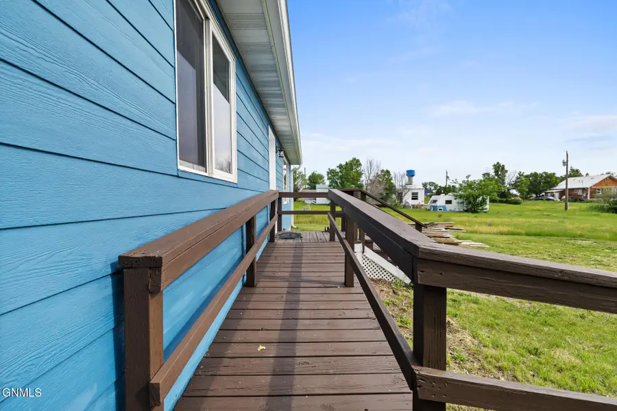 10 2nd Street Nw, New Town, ND 58763 - #3