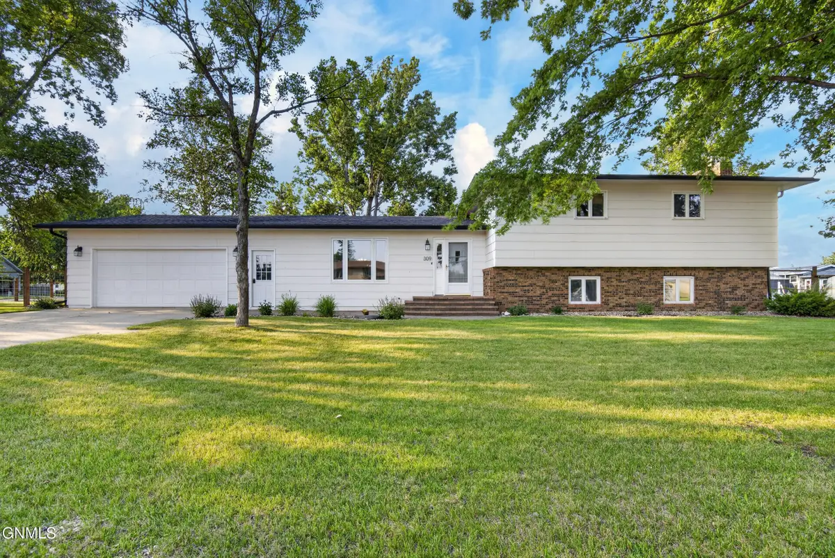 309 17th Street Ne, Jamestown, ND 58401 - #1