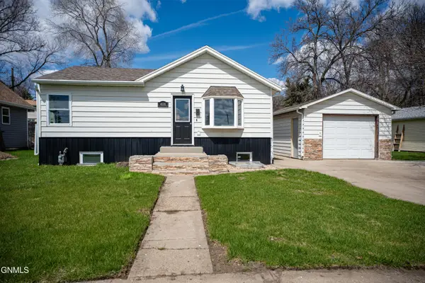 408 Mason Avenue, Bismarck, ND 58501