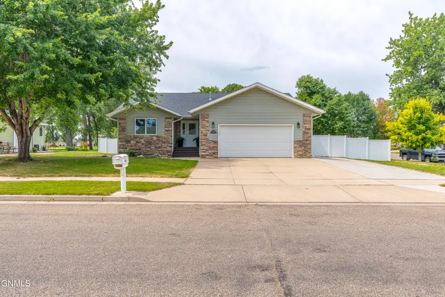 3501 Sandpiper Se, Mandan, ND 58554 - #2