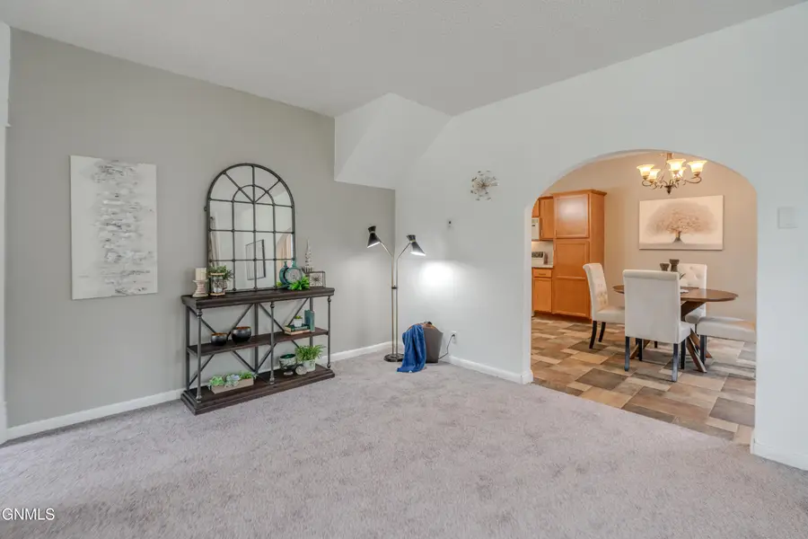 2100 Rosser Avenue E, Bismarck, ND 58501 - #3