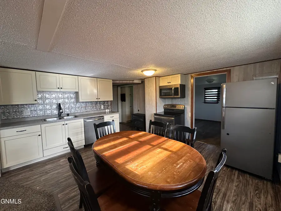 105 School Street Se, Medina, ND 58467 - #3