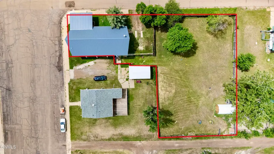 112 Pacific Avenue, Mott, ND 58646 - #3