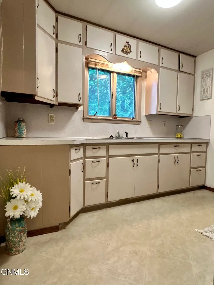 214 4th Avenue E, Turtle Lake, ND 58575 - #2