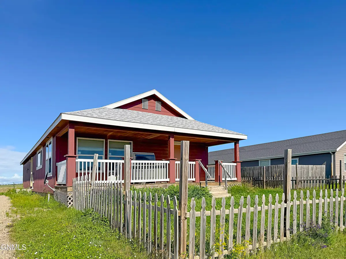 5623 Border Avenue, Williston, ND 58801 - #1