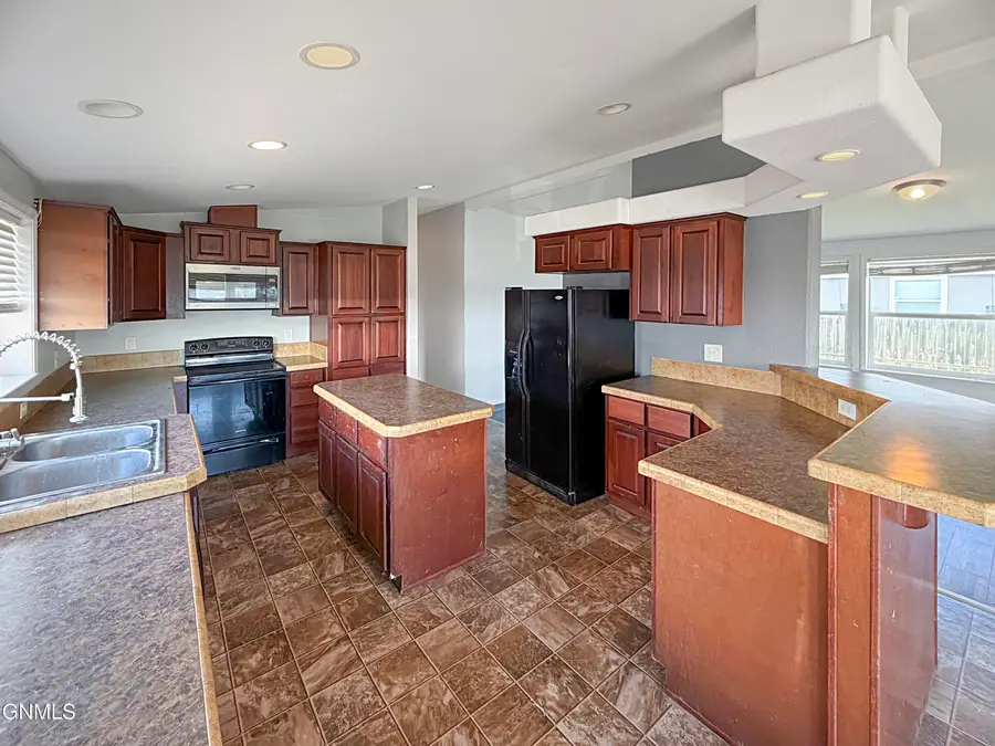 5623 Border Avenue, Williston, ND 58801 - #2