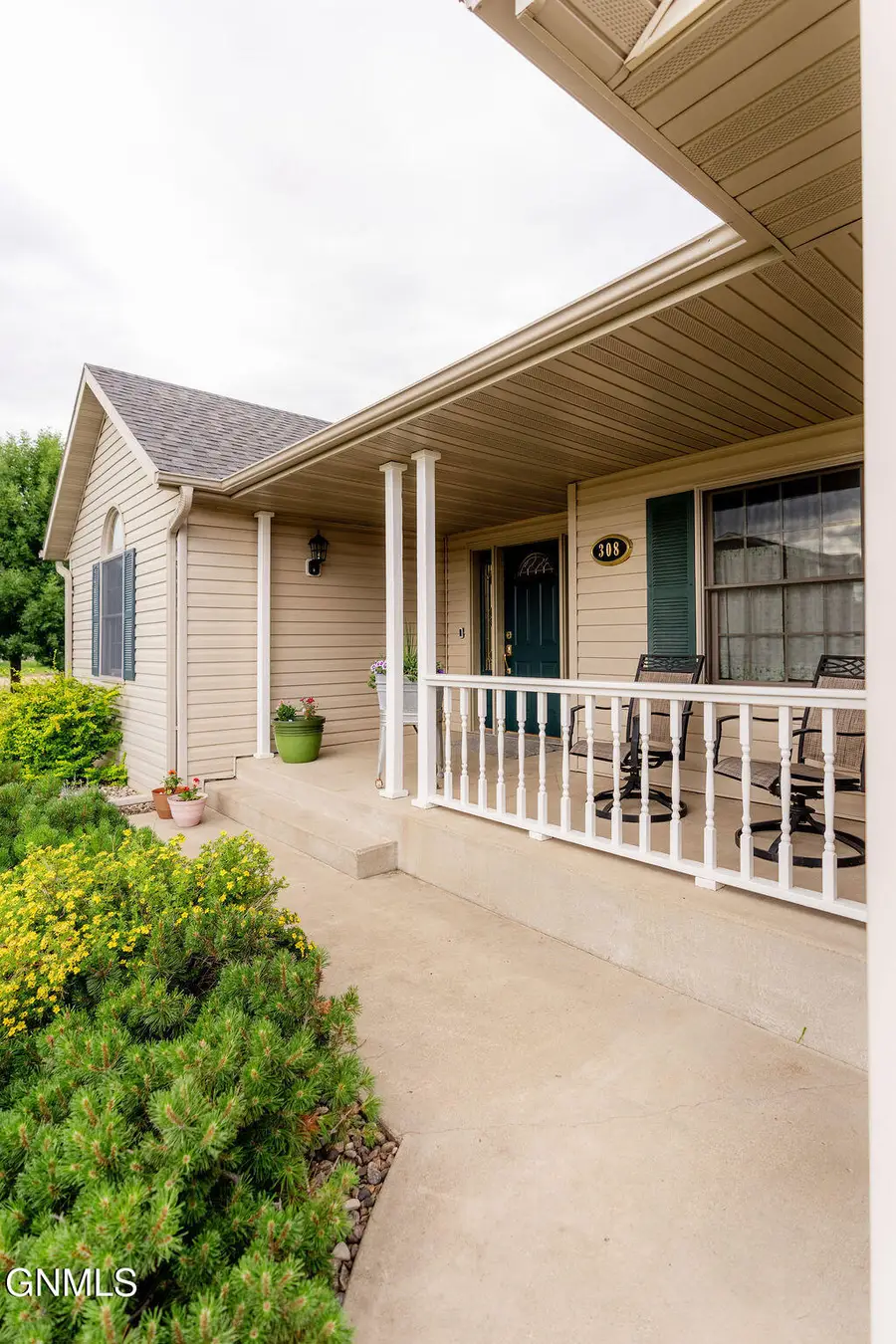 308 25th Avenue Ne, Jamestown, ND 58401 - #2