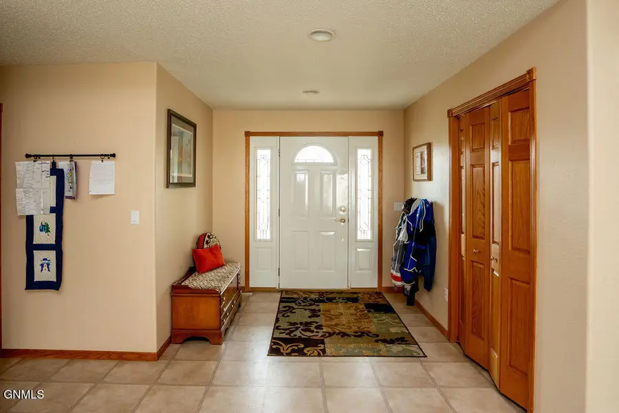 308 25th Avenue Ne, Jamestown, ND 58401 - #3