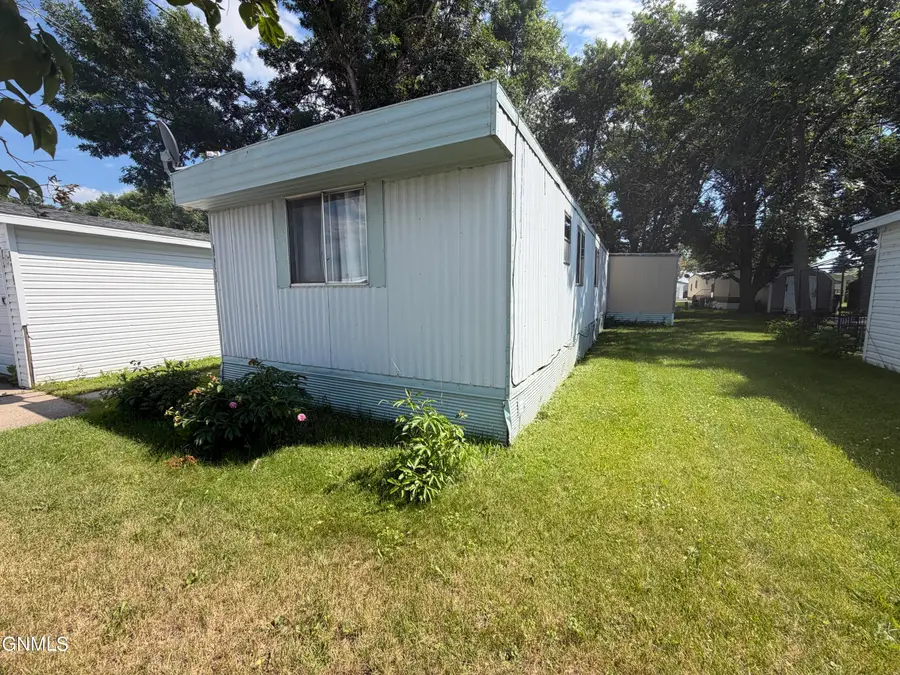 929 Western Park, Jamestown, ND 58401 - #2