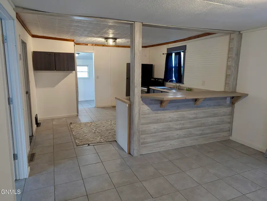 108 Mckinley Avenue, Underwood, ND 58576 - #2