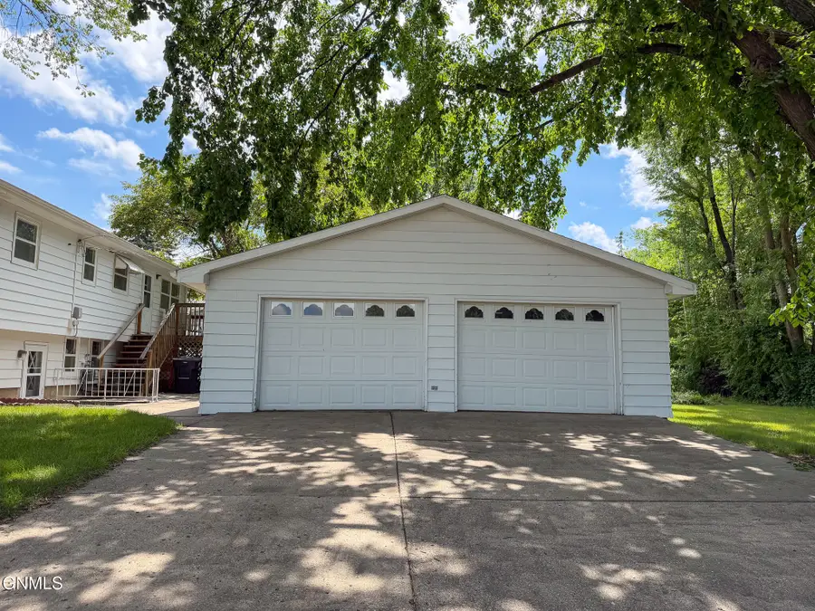 1912 N Bell Street, Bismarck, ND 58501 - #2