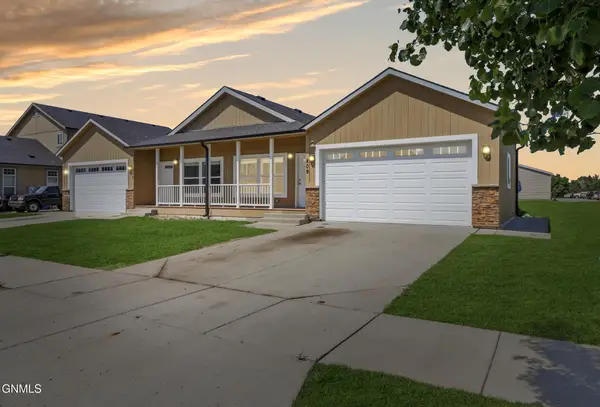 809 40th Street E, Williston, ND 58801