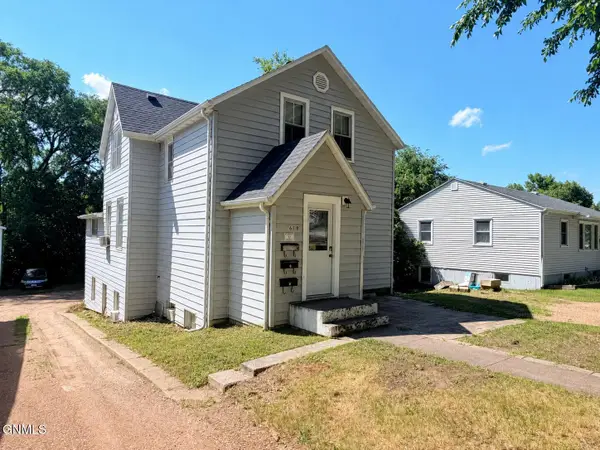618 N 19th Street, Bismarck, ND 58501