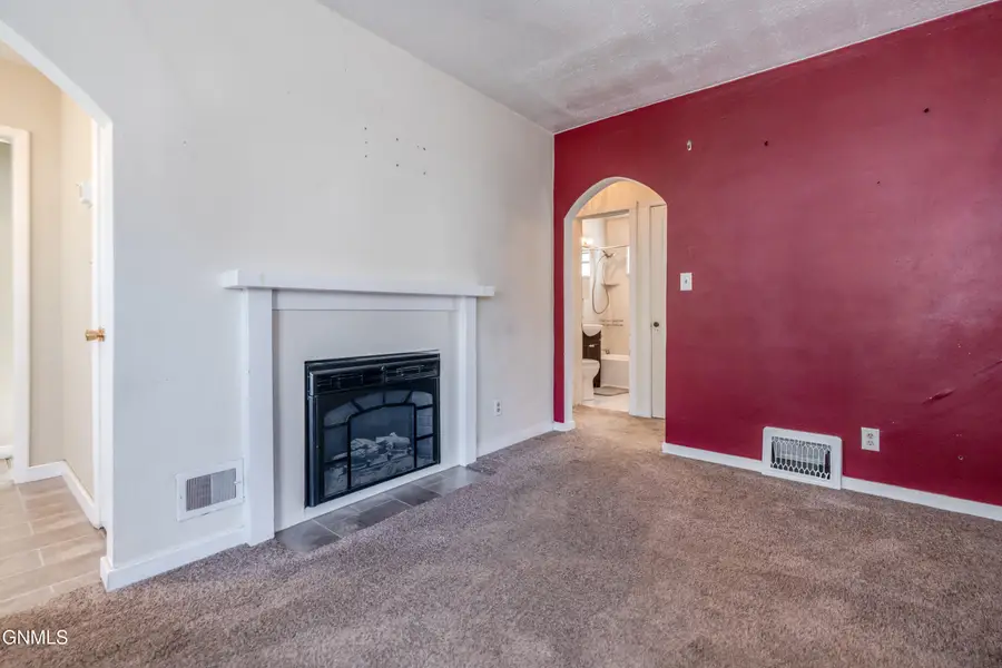 909 E Avenue E, Bismarck, ND 58501 - #3