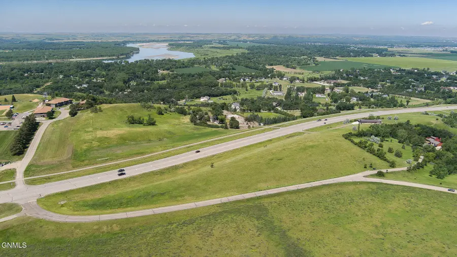 2850 Mcdonald Road, Bismarck, ND 58504 - #3