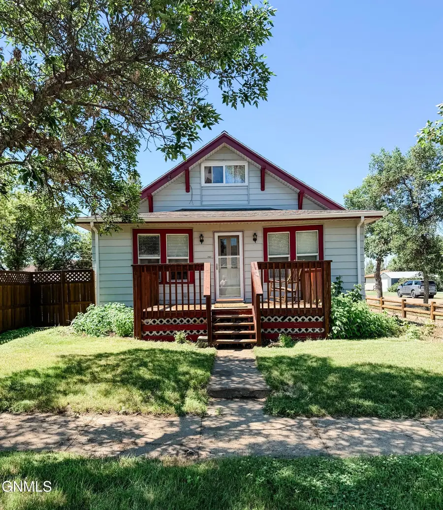 202 2nd Avenue S, Medicine Lake, MT 59247 - #2