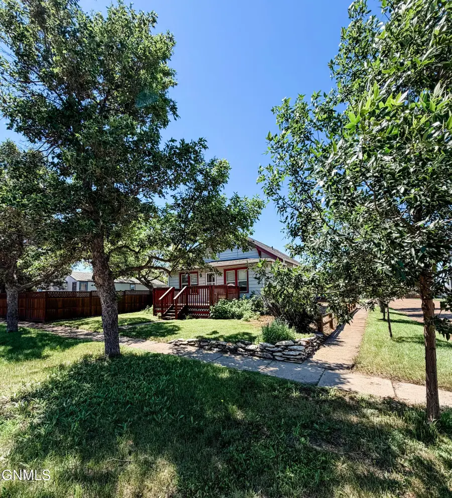 202 2nd Avenue S, Medicine Lake, MT 59247 - #3