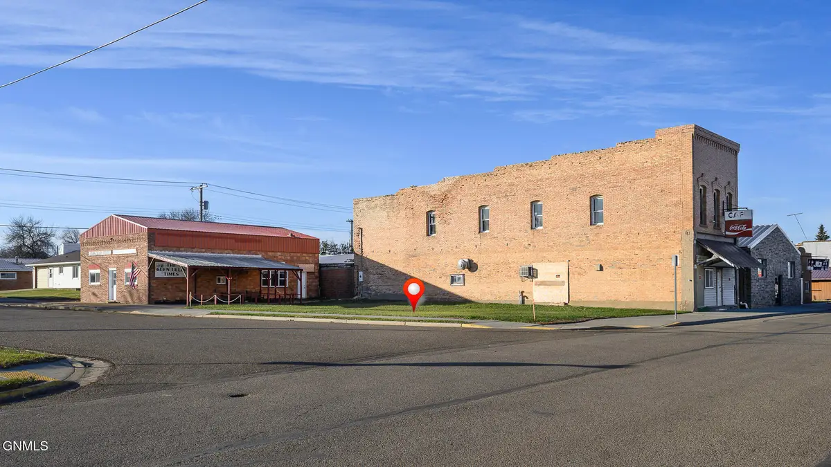 122 South Avenue E, Glen Ullin, ND 58631 - #1