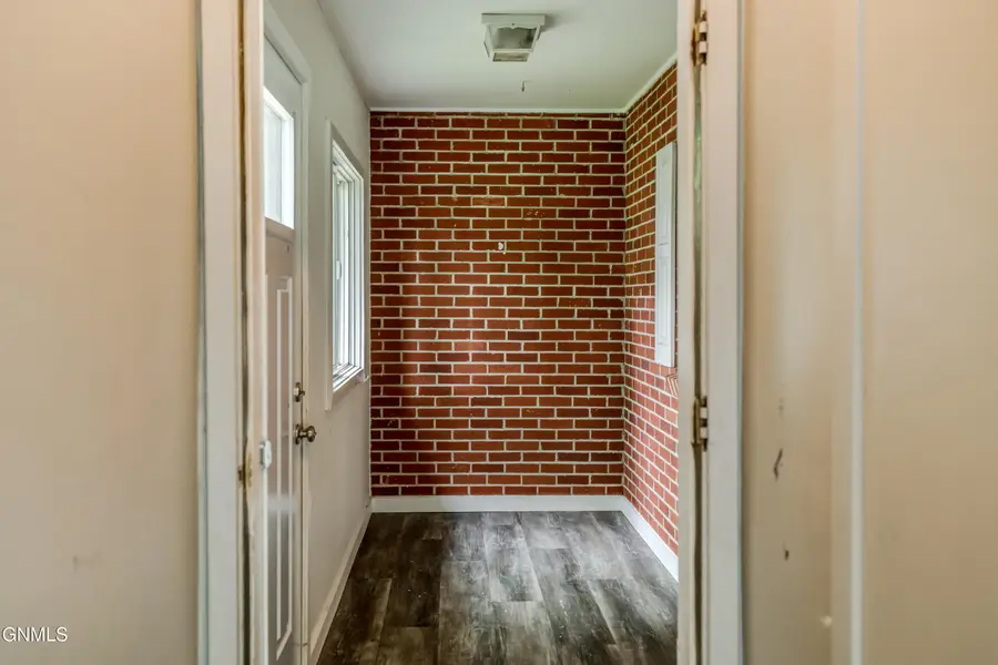 1115 Washington Street N, Bismarck, ND 58501 - #3
