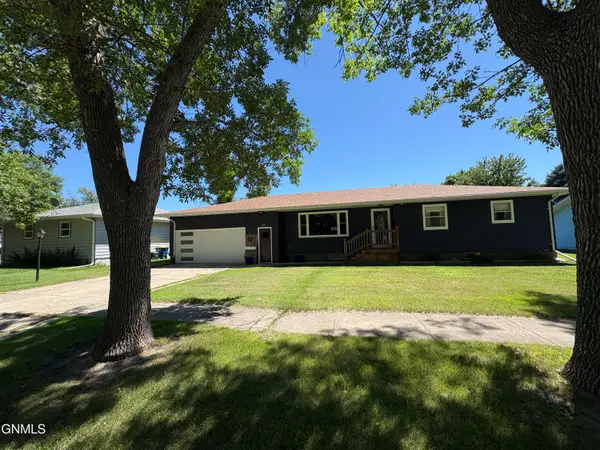 312 2nd Street S, Ellendale, ND 58436