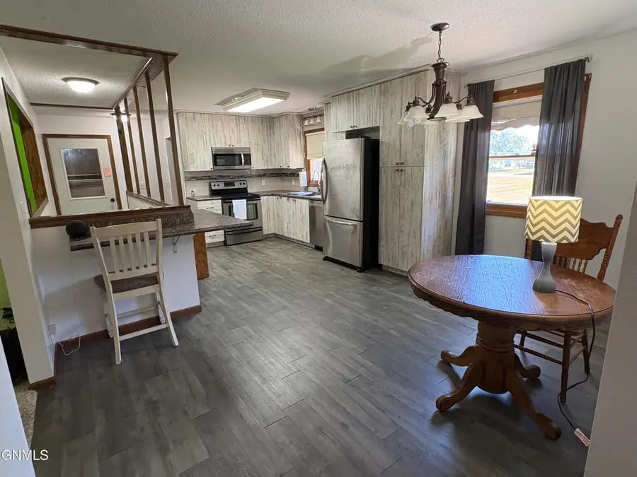 312 2nd Street S, Ellendale, ND 58436 - #2