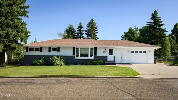 216 Coulee Drive, Washburn, ND 58577