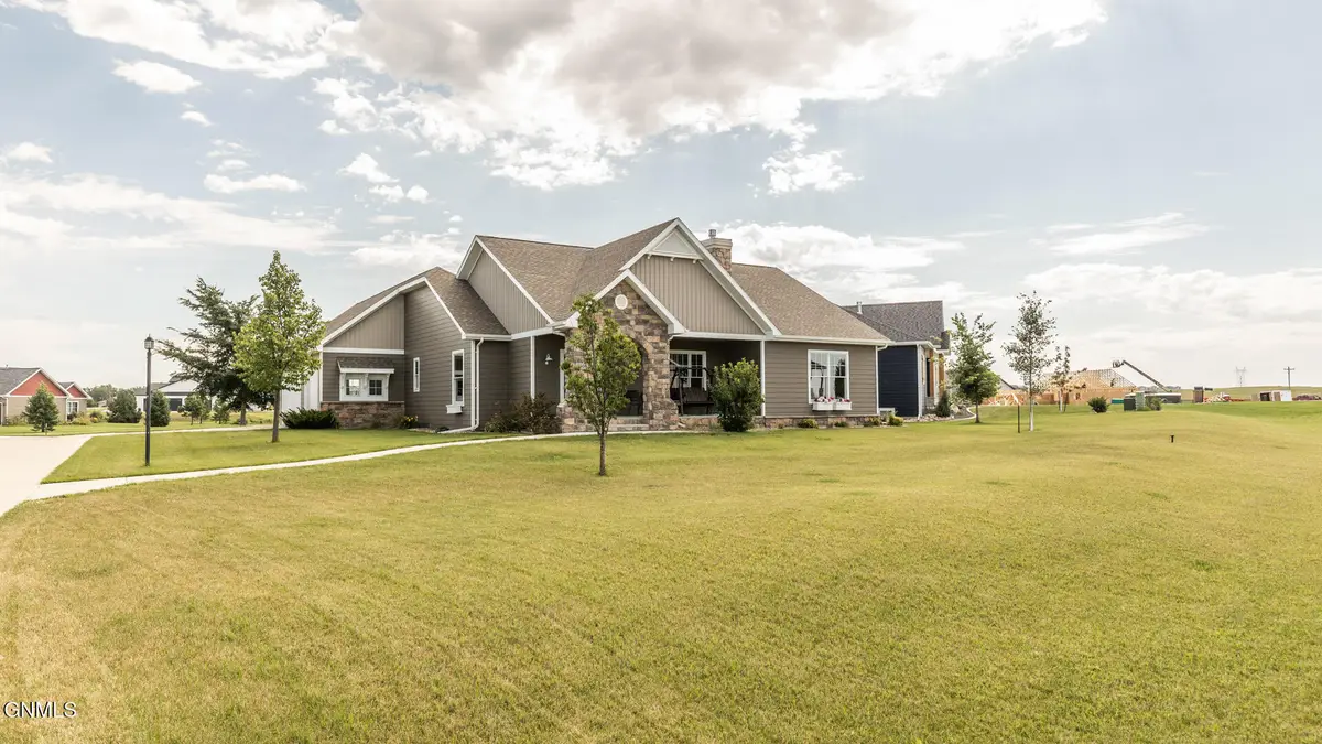 7605 Mulligan Way, Bismarck, ND 58503 - #1